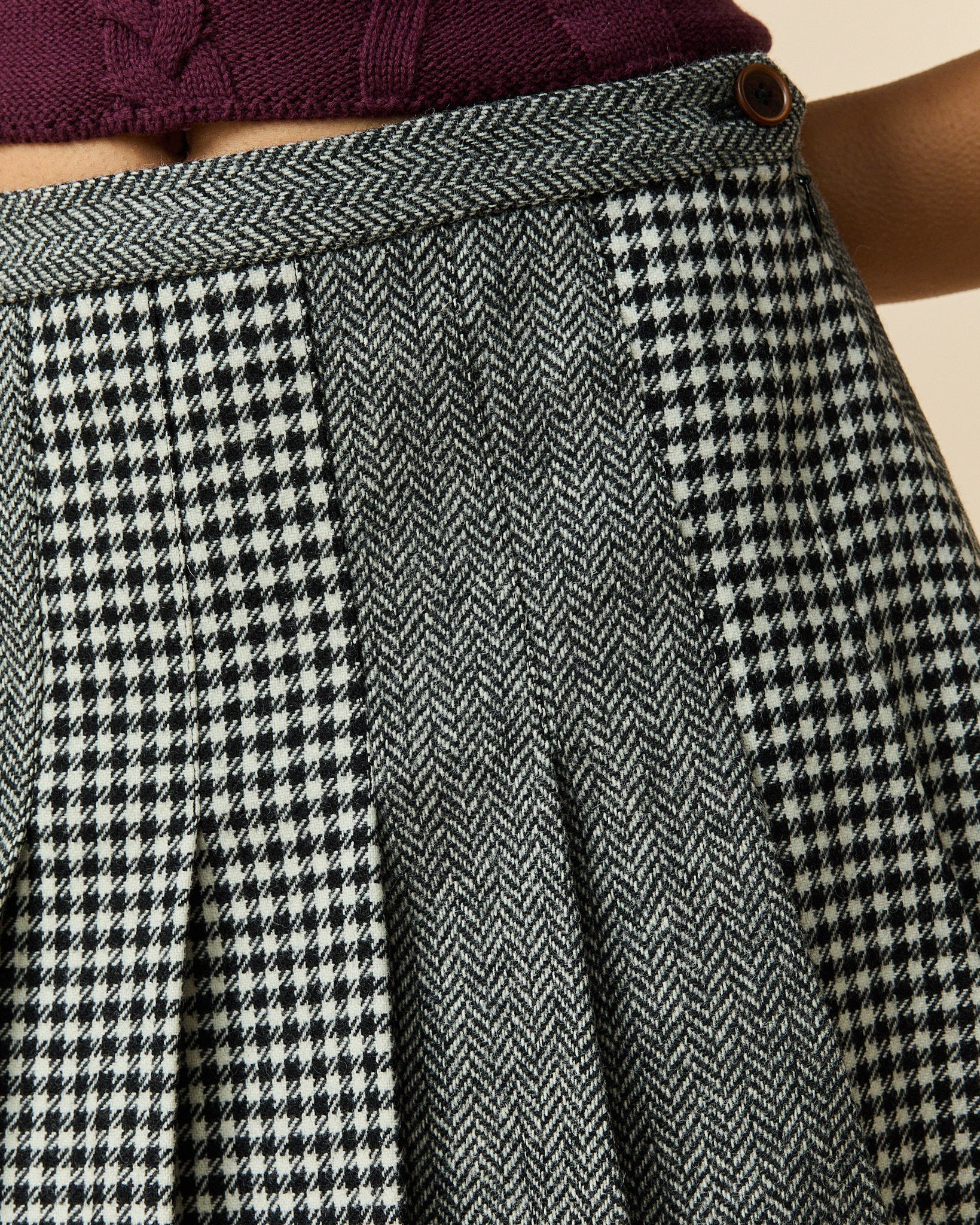 Women's Wool Pleated Mini Skirt Black White - Image 3